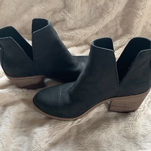 Women’s ankle boots